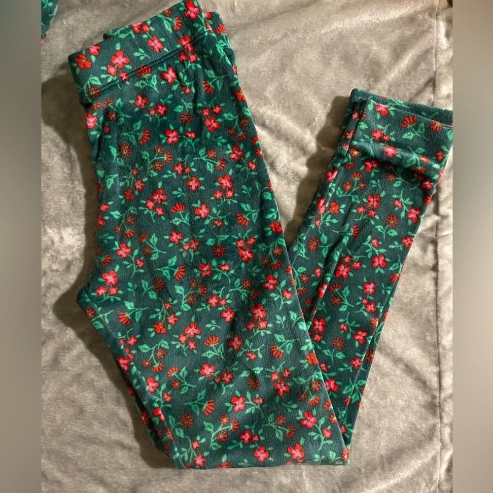 Cat & Jack Green and Red Floral Top